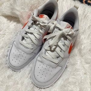 NikeGS ORANGE AND WHITE 6.5 GS 8 Women